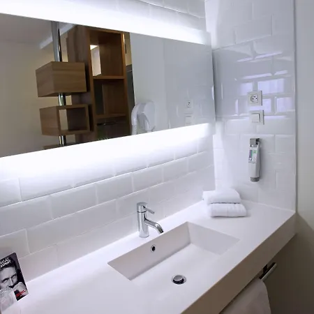 Ibis Styles Gare Centre 3* Νιμ