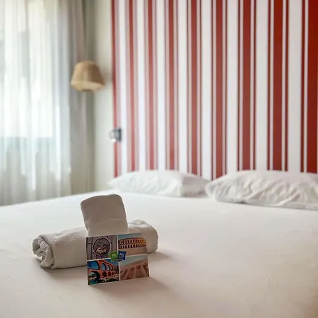 Ibis Styles Gare Centre נים