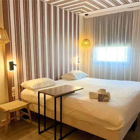 Ibis Styles Gare Centre 3* نيم