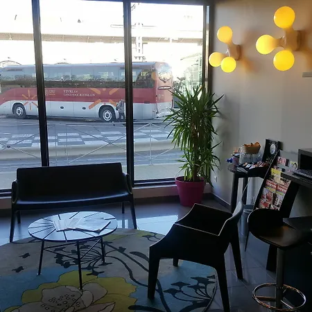 酒店 尼姆火车站中心宜必斯尚品酒店 3*